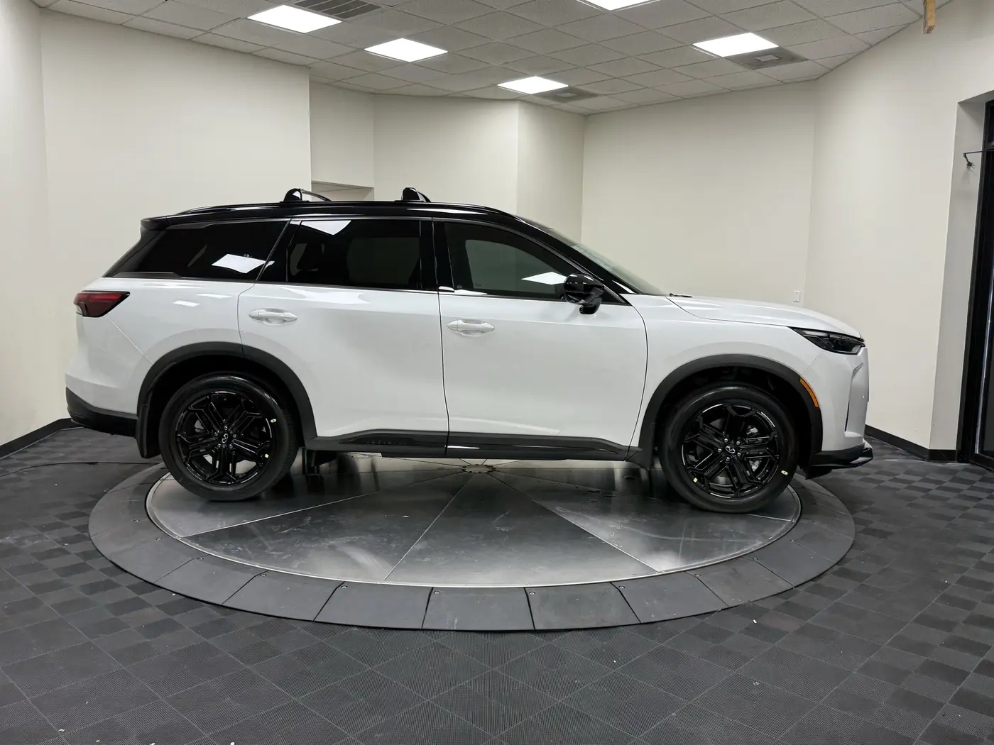 2027 INFINITI QX60 - $55,950