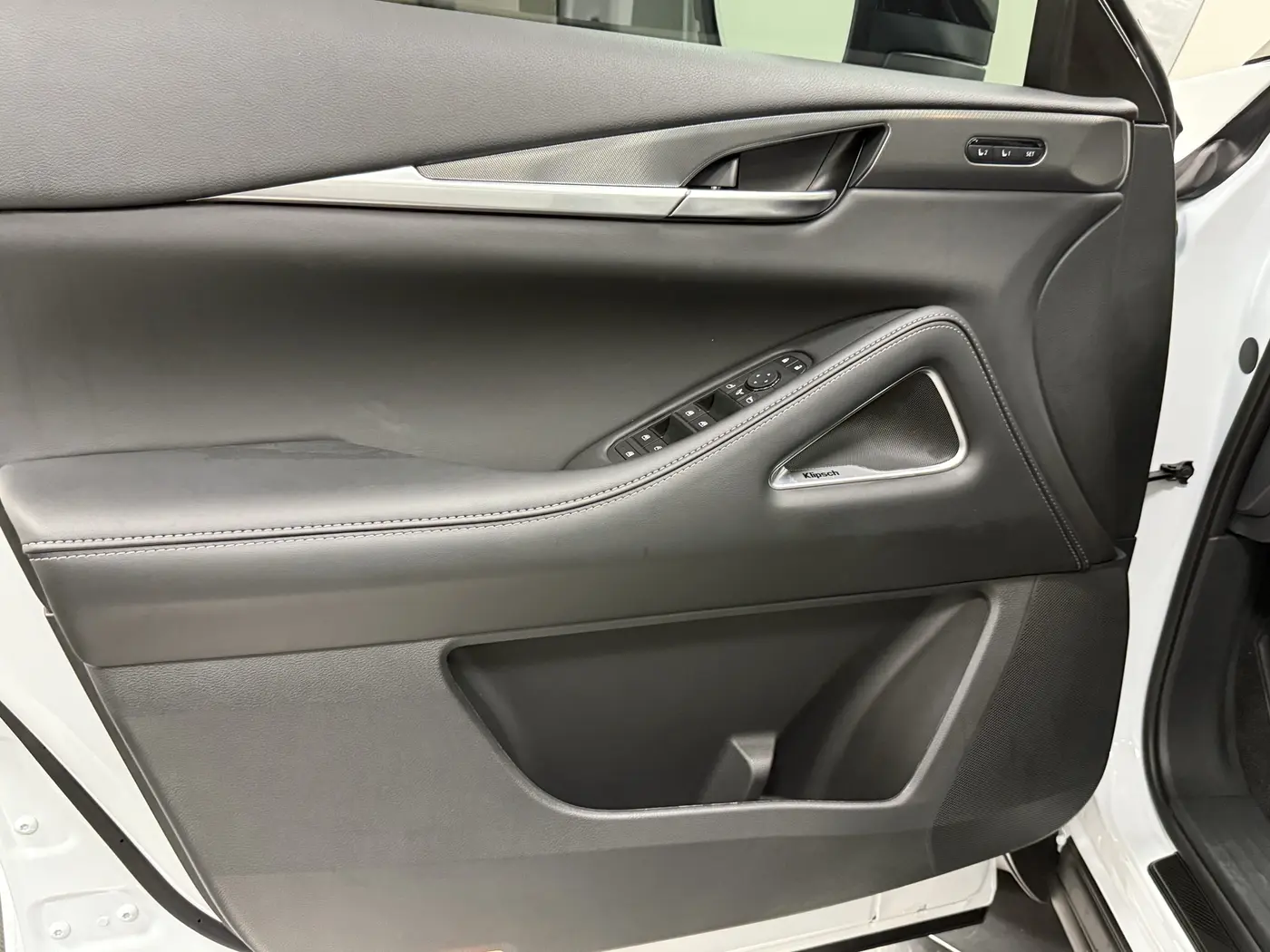 2027 INFINITI QX60 - $55,950