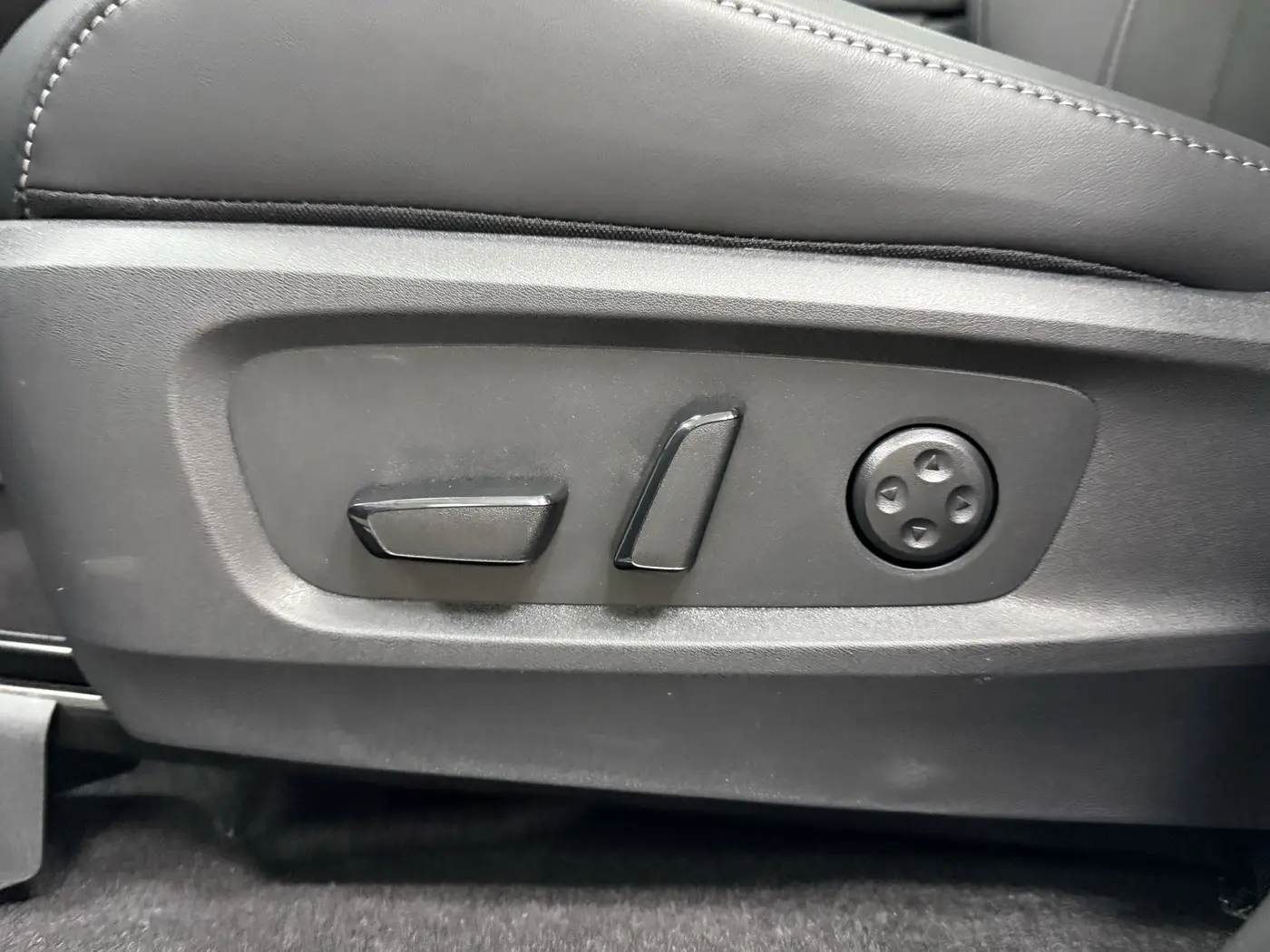 2027 INFINITI QX60 - $55,950