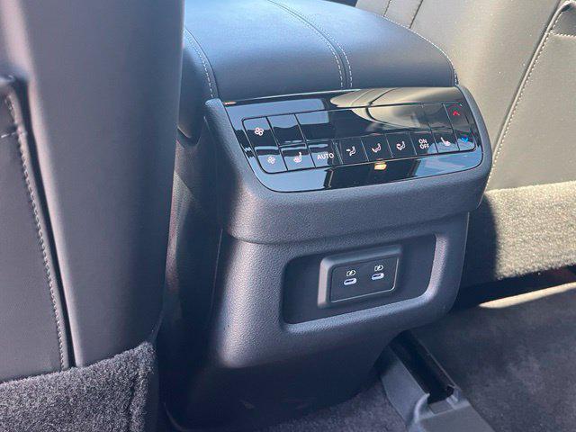 2027 INFINITI QX60 - $59,900