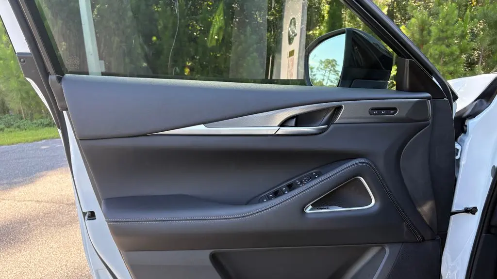 2027 INFINITI QX60 Sport