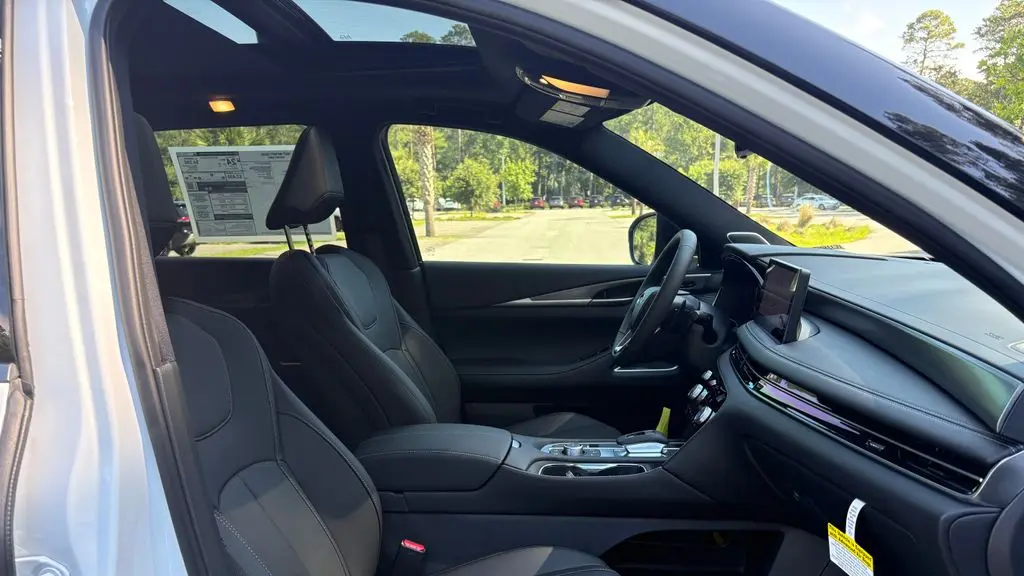 2027 INFINITI QX60 Sport