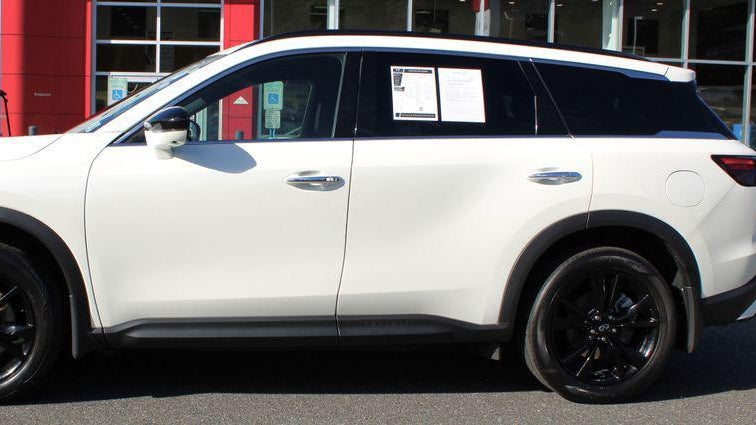 2025 INFINITI QX60 Luxe