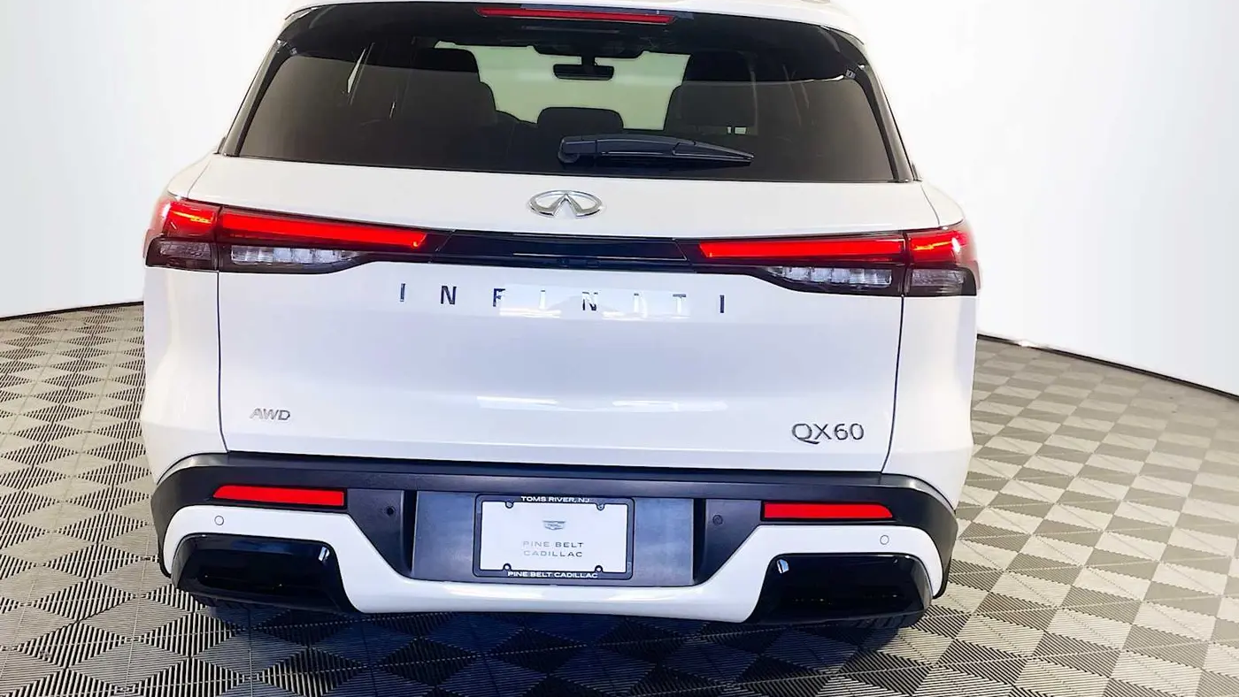 2025 INFINITI QX60 Luxe