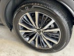 2025 QX60 Thumbnail 32