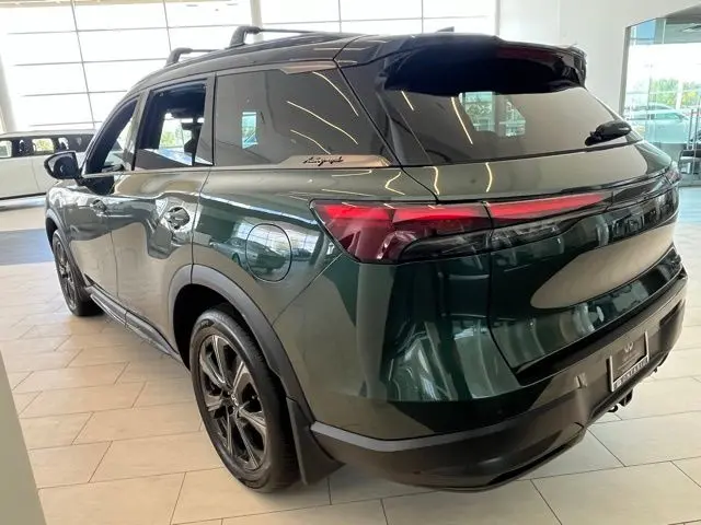 2027 INFINITI QX60 - $63,900