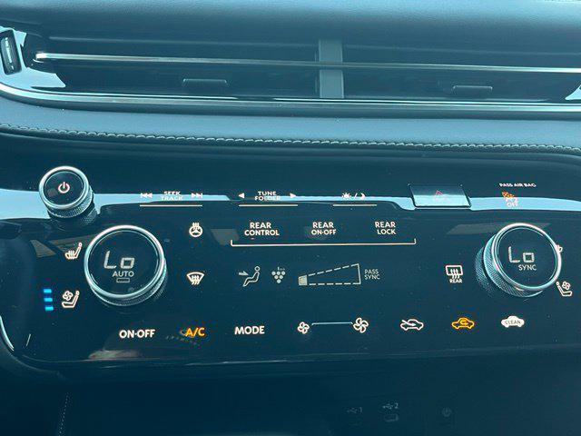 2027 INFINITI QX60 - $63,900