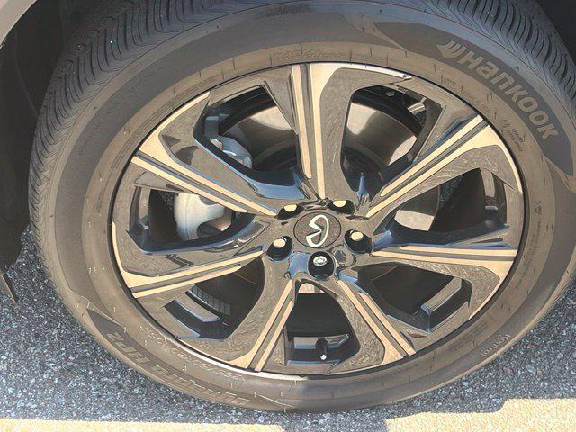 2027 INFINITI QX60 - $63,900