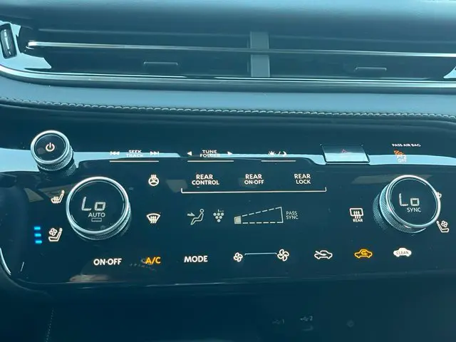 2027 INFINITI QX60 - $63,900
