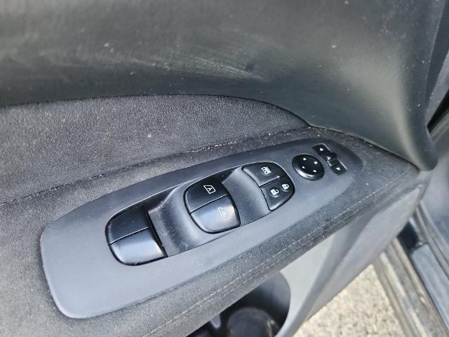 2015 Nissan Pathfinder - $5,179