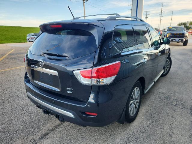 2015 Nissan Pathfinder - $5,179