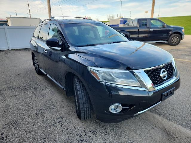 2015 Nissan Pathfinder - $5,179