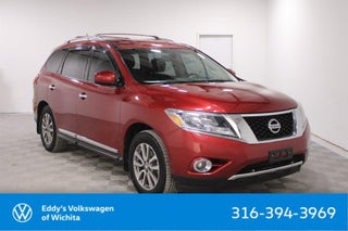 2014 Nissan Pathfinder with Cayenne Red Pearl Exterior