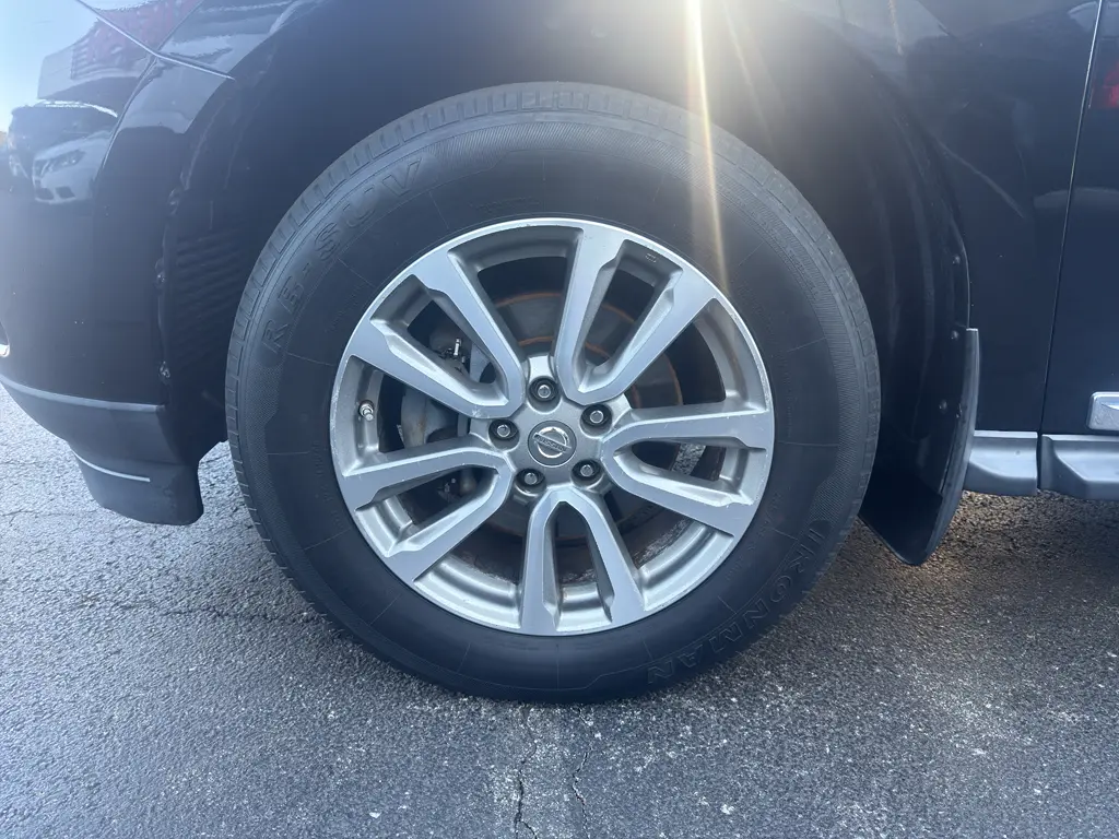 2014 Nissan Pathfinder - $7,995