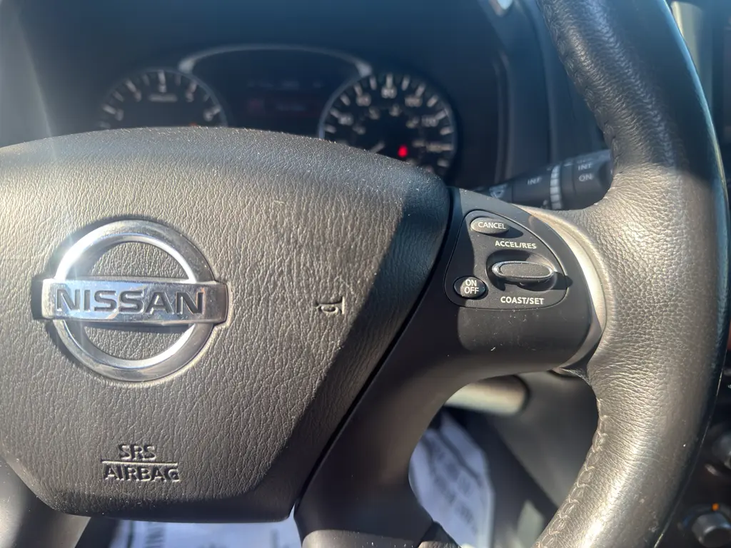2014 Nissan Pathfinder - $7,995