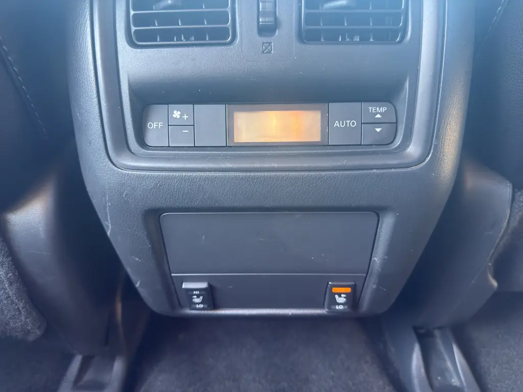 2014 Nissan Pathfinder - $7,995