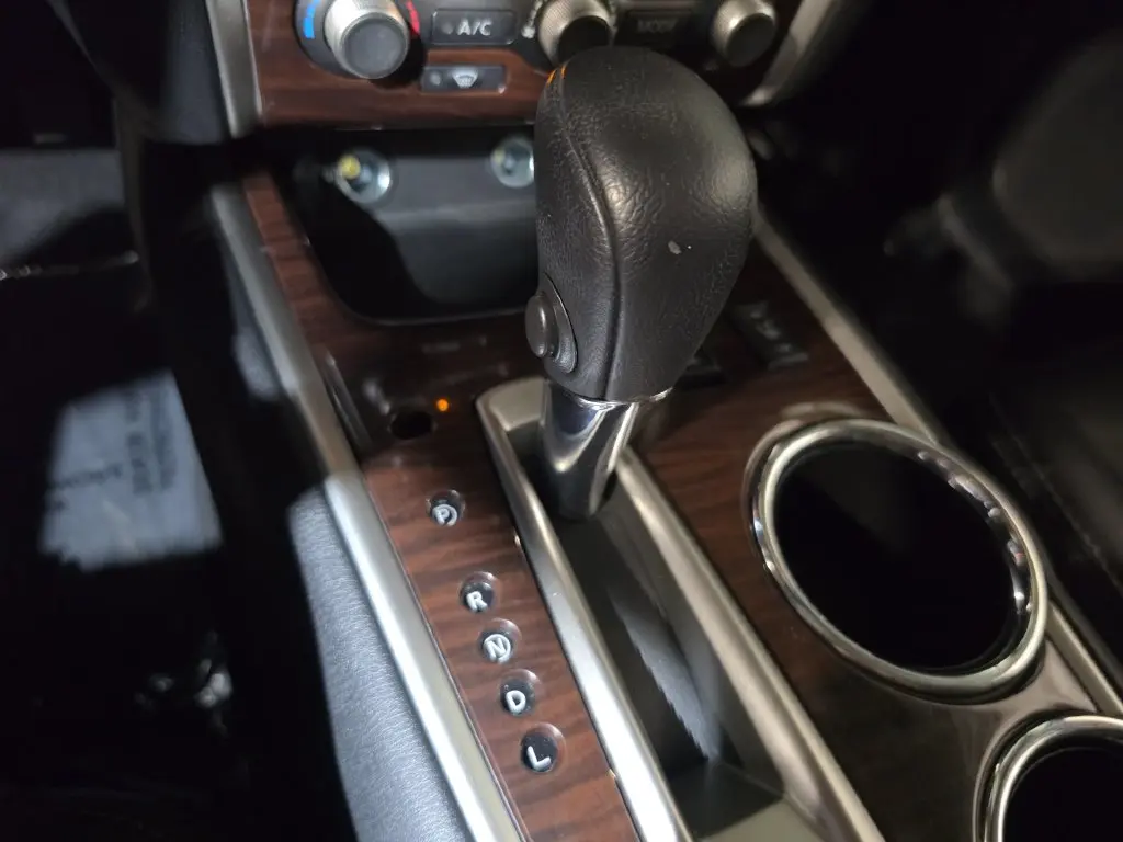 2015 Nissan Pathfinder - $10,090