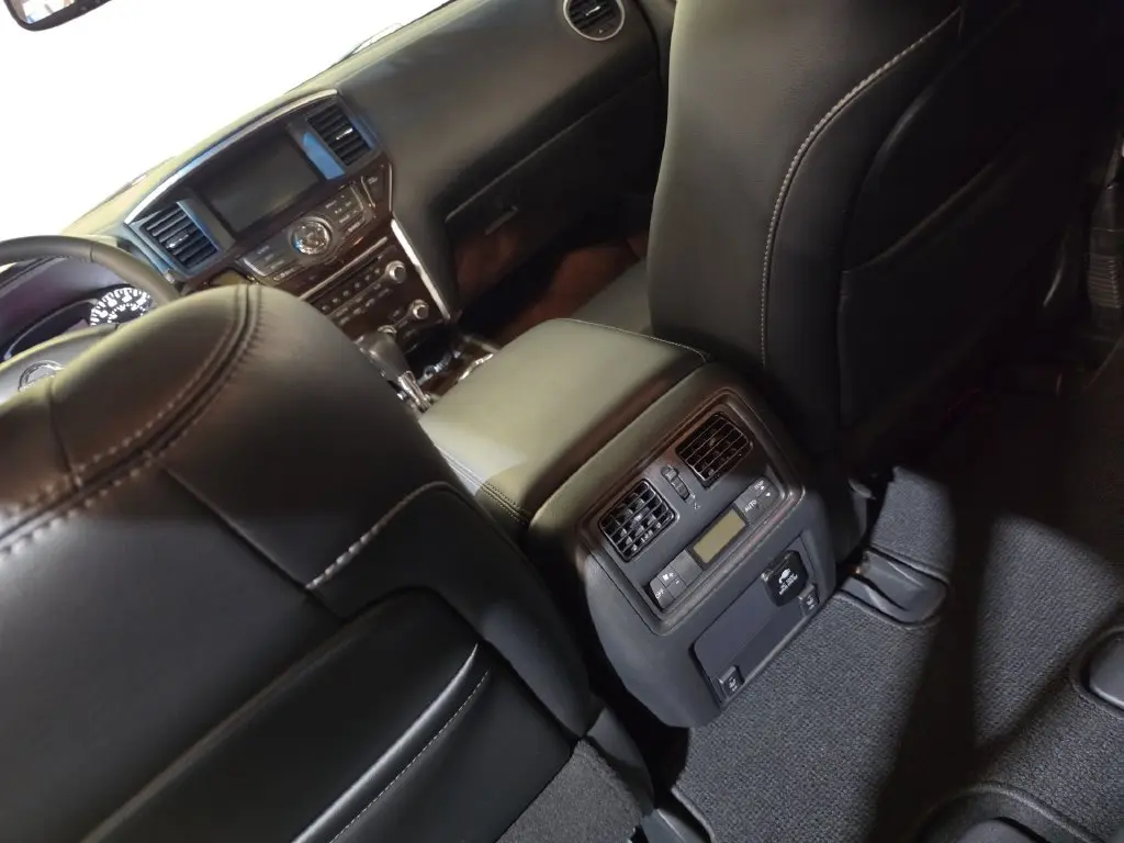2015 Nissan Pathfinder - $10,090