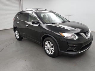 2015 Nissan Rogue with Super Black Exterior