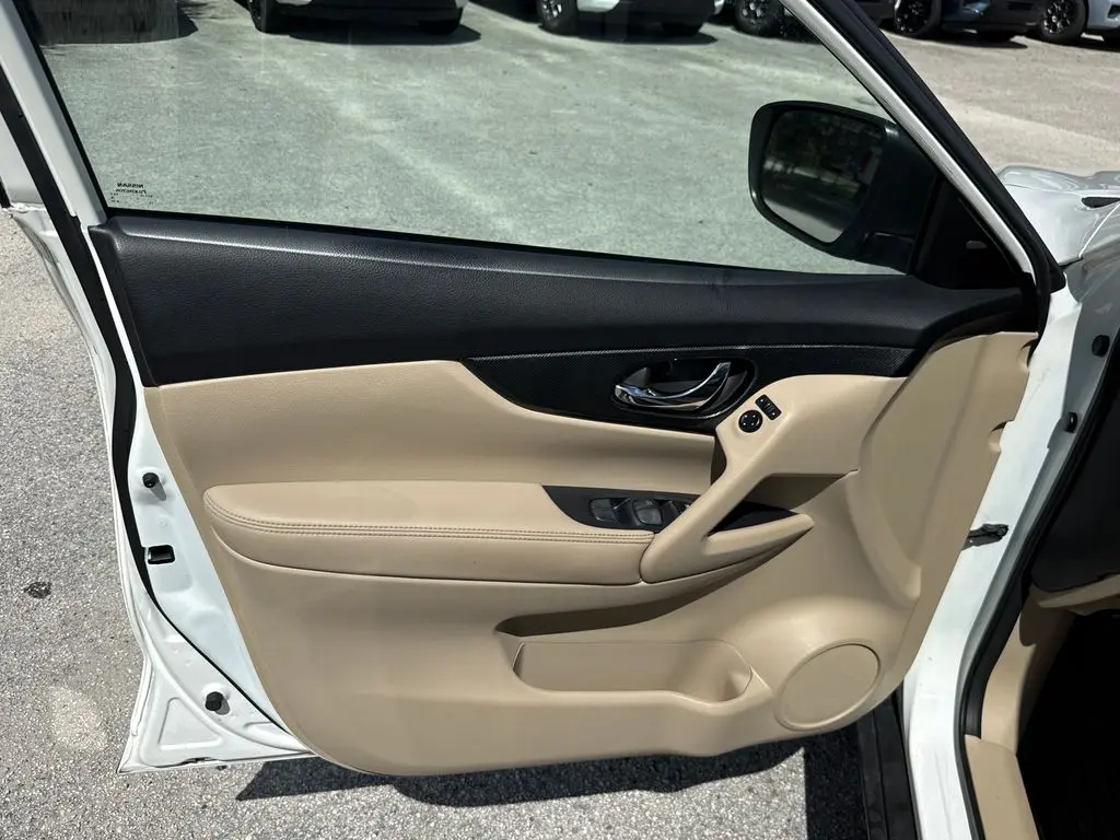 2014 Nissan Rogue - $10,900