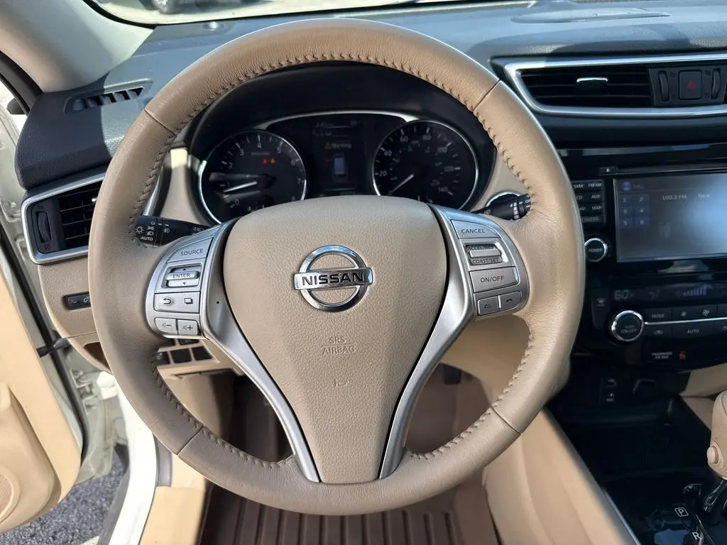 2014 Nissan Rogue - $10,900