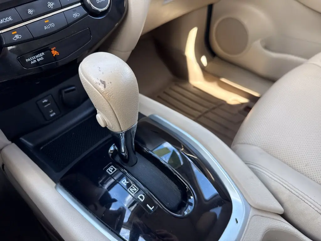 2014 Nissan Rogue - $10,900