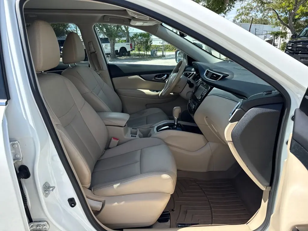 2014 Nissan Rogue - $10,900