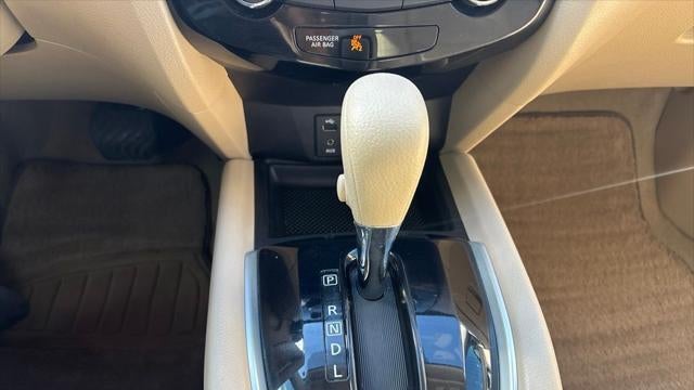 2015 Nissan Rogue S