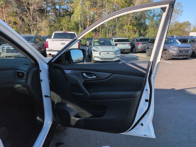 2018 Nissan Rogue - $14,304