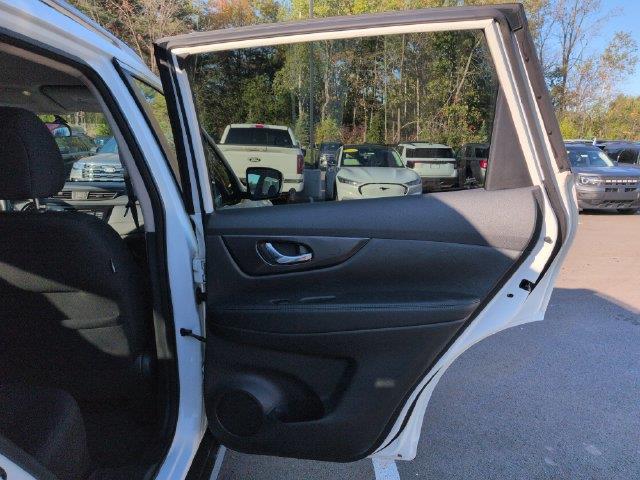 2018 Nissan Rogue - $14,304