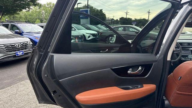 2017 Nissan Rogue SL