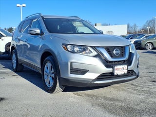 2018 Nissan Rogue with Brilliant Silver Exterior