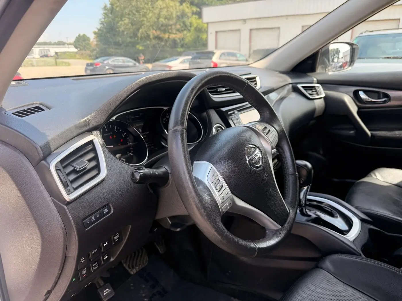 2016 Nissan Rogue - $8,950