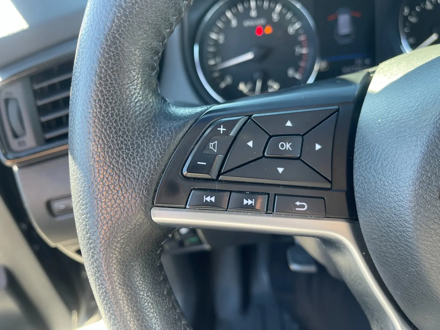 2019 Nissan Rogue - $15,586