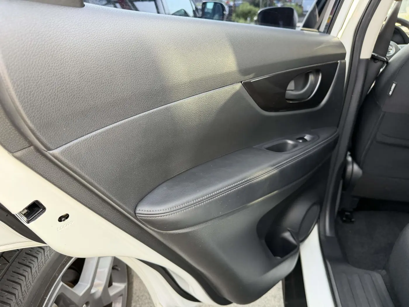 2019 Nissan Rogue - $13,348
