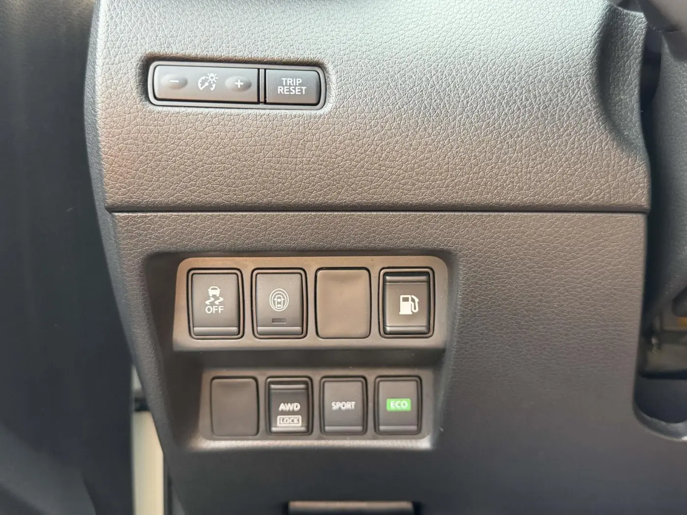 2019 Nissan Rogue - $13,348