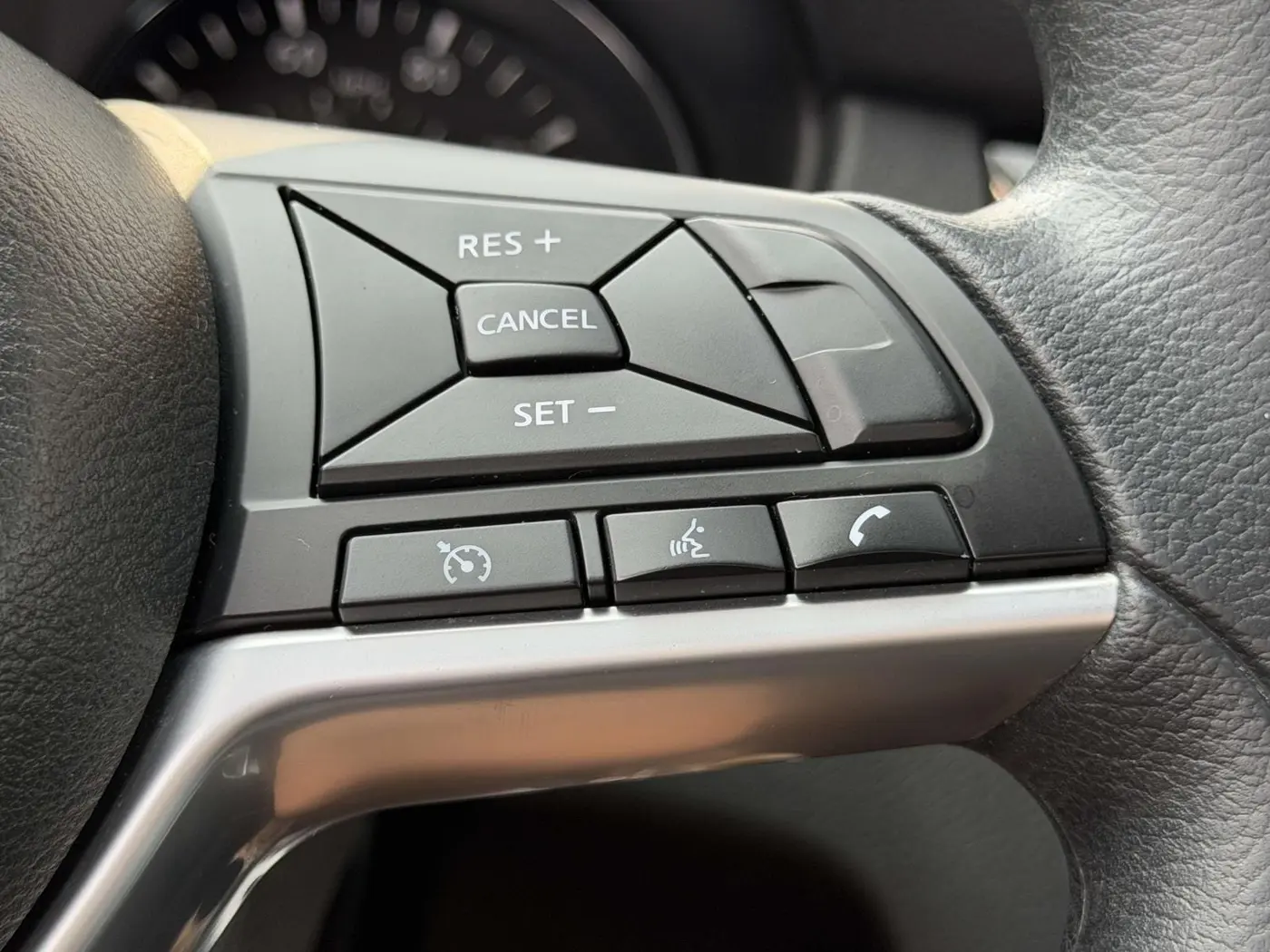 2019 Nissan Rogue - $13,348