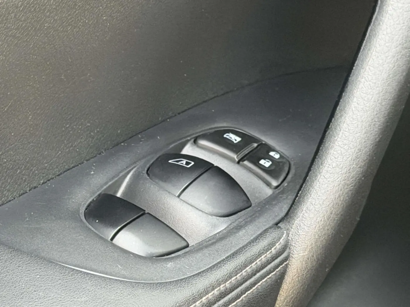 2019 Nissan Rogue - $13,348