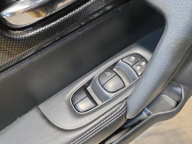 2015 Nissan Rogue - $12,274