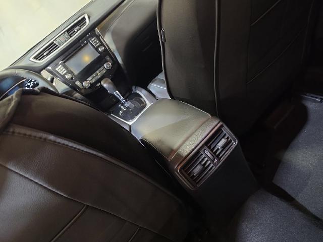 2015 Nissan Rogue - $12,274
