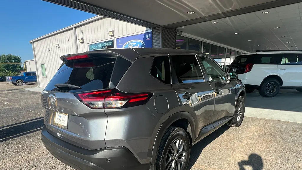 2021 Nissan Rogue S