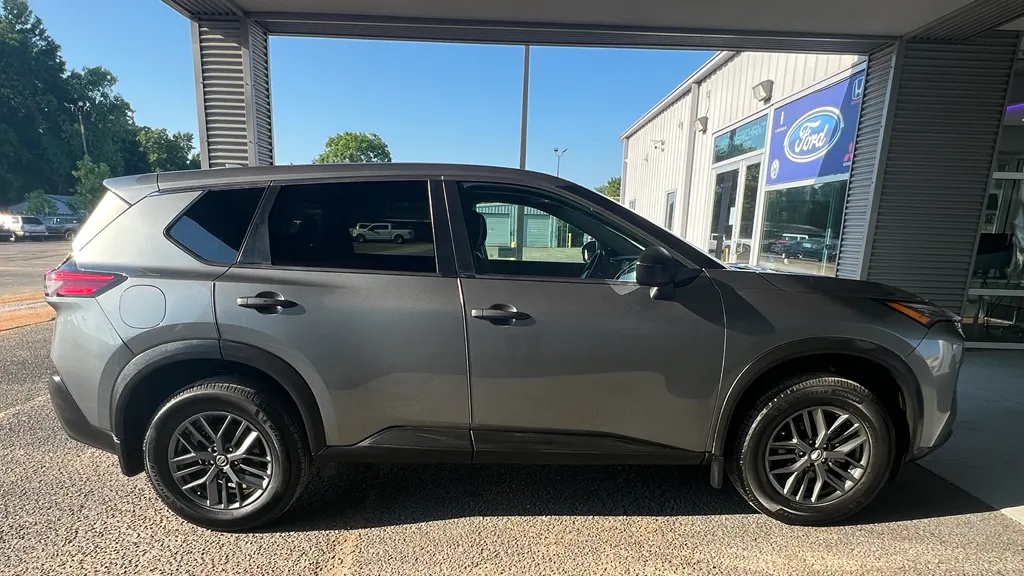 2021 Nissan Rogue S