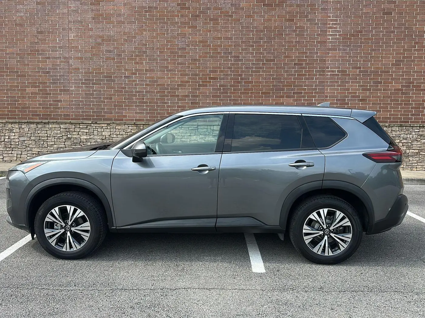 2021 Nissan Rogue - $17,950