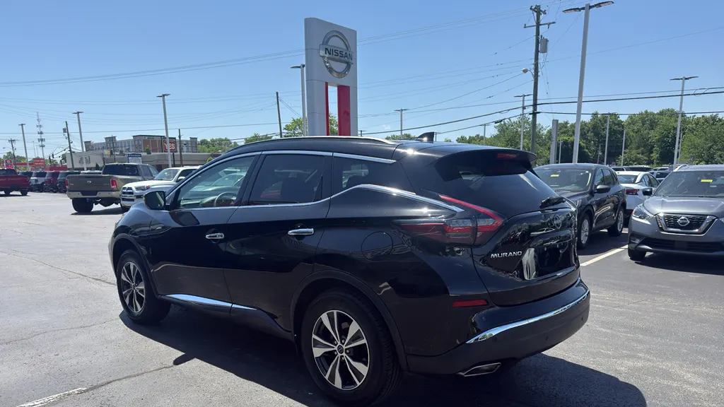 2023 Nissan Murano SV