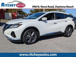 2020 Nissan Murano with Pearl White Tricoat Exterior