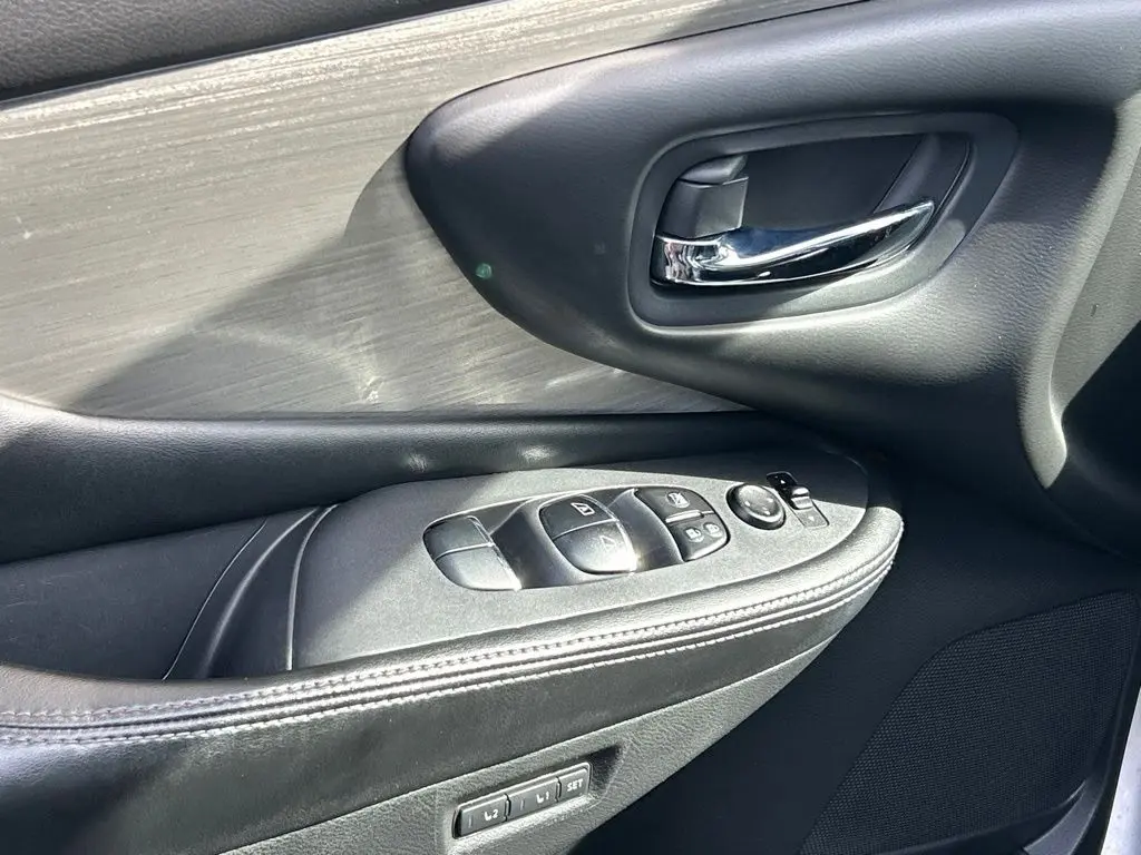 2016 Nissan Murano - $9,943