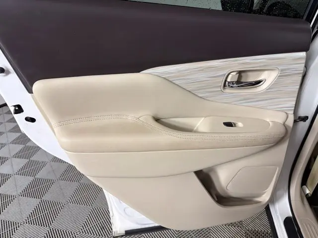 2018 Nissan Murano - $12,000