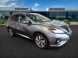 2019 Nissan Murano with Gun Metallic Exterior