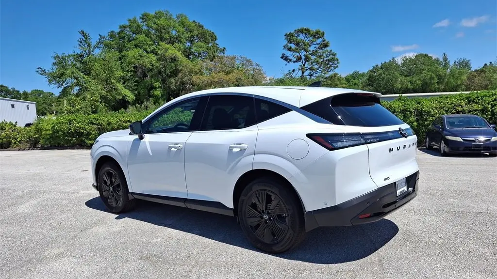2025 Nissan Murano SV