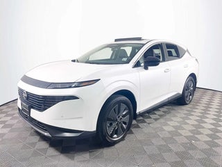 2025 Nissan Murano with Everest White Pearl Tricoat Exterior